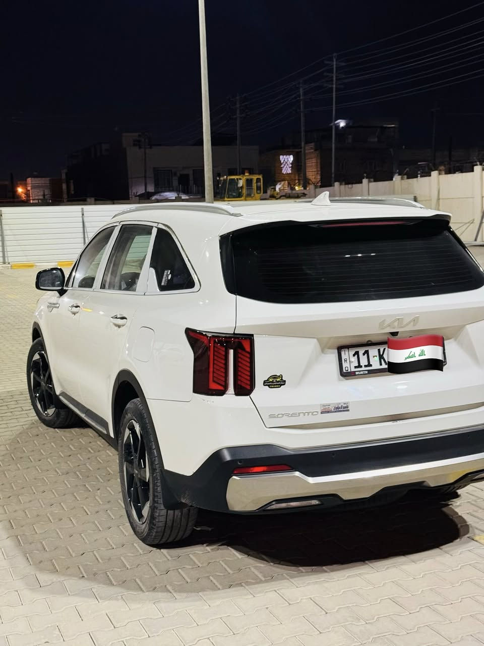 السلام عليكم  
سونتو 24 بانوراما 
كفاله عامه من كلشي كفاله حتى من الشخط الرصعه 
بعدها بوضع الشركه بمعنى الكلمه

مكان السياره النجف قريه الغدير 

السياره ماشيه 33 حقيقي 
رقم بغداد 
السعر 325 وبيها مجال بسيط
 
مراوس او بيع حسب القناعه 
 *********** واتساب
