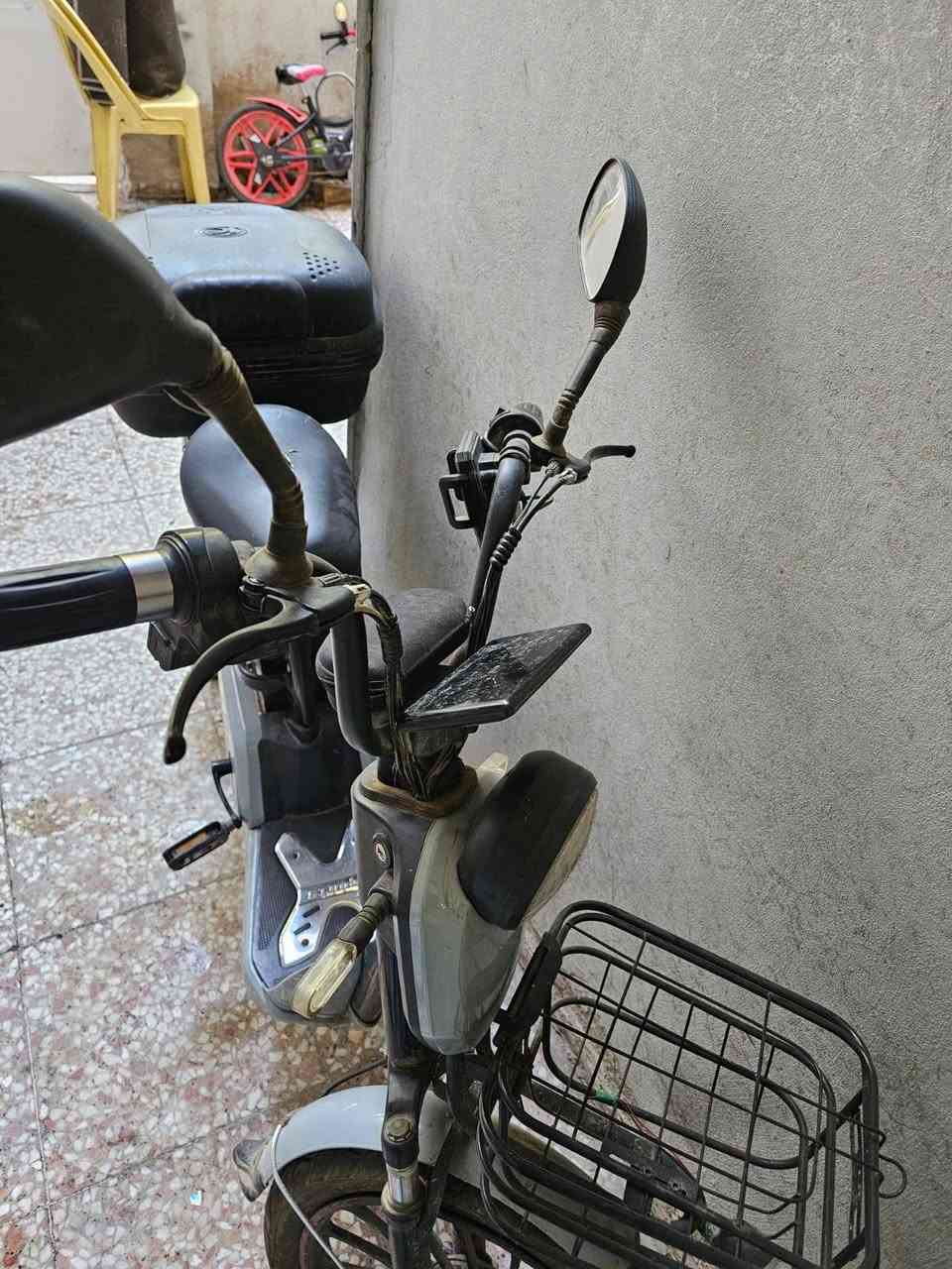 سلام عليكم
درجه شحن للبيع بعدها جديده الدراجه بس بيها بنجر باتريات جديده وحلوه ب250 وبيها مجال
*********** لتواصل
العنوان بغداد الكاظميه
