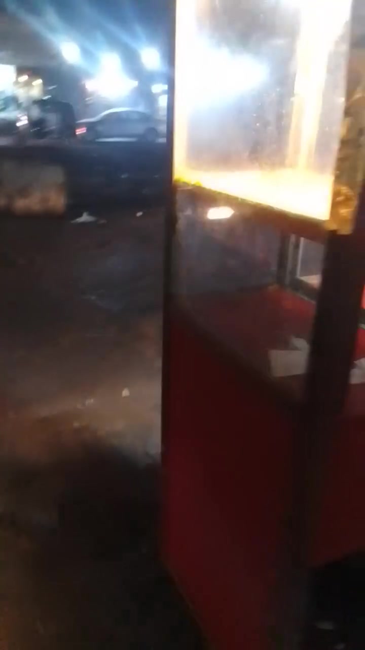 السلام عليكم مكينه حب وشيبس وايضا تصير شاميه نضيفه كلش صالي شهرين من اشتريته شغاله من كلشي كهربائات كلهه شغاله للبيع للاستفسار الاتصال على الرقم التالي ***********
