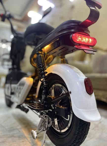 سلام عليكم 
لبيع دراجه شحن حجم 14 الدراجه جديده كهربائيات كله شغاله اشاير سكن لايت بصمات 2 بريكات جديده استاند تلفون     
السعر 260الف وبي مجال 
اتصال ***********
