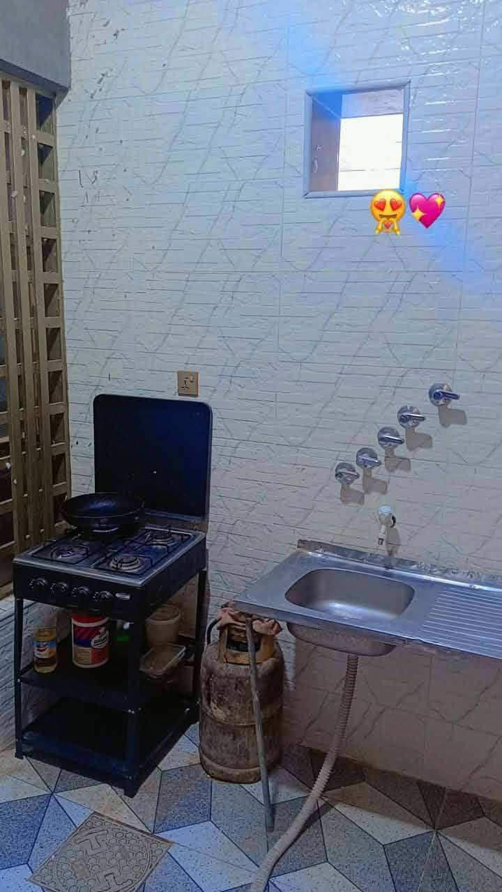 🏤سلام عليكم يوجد دار سكن للبيع بيت🏪 طابو صرف مساحته 150 🏠
بناء طابوك صب كونكريت لارضيه والسقف ..بناء جديد 🏪🏪
العنوان الشافعيه قريب مدرسة باقر العلوم 🗺️🗺️
 بي غرفتين🛌 وصاله ومطبخ وحمامات وبراني 🛋️🛋️
للاستفسار خاص او واتساب سعر 86💸💸 بيه مجال  
‏‪***********‬‏📲
