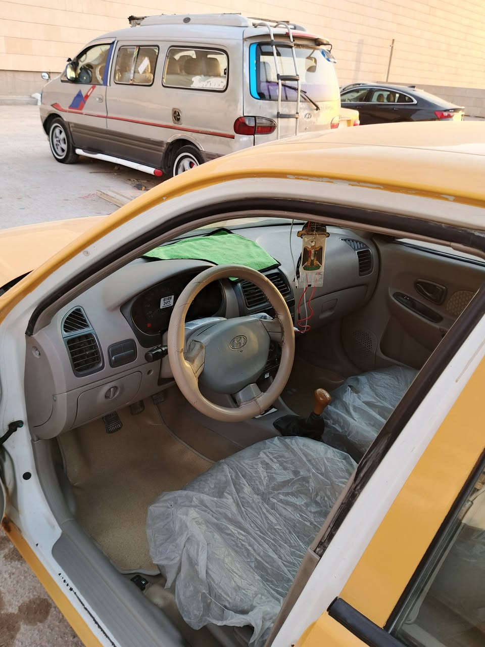 سلام عليكم
للبيع فيرنا موديل ١٤ معيودة كير مكينة كفالة تبريد شغال بيها دوائر معجون صدرها نص عمر وبيها خياسات سنوية جديدة مصغرة هيئة وغرامات وباسمي السيارة مكاني بغداد البياع ***********
