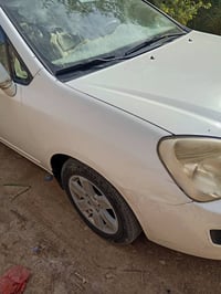 كيا كارنز • ٢٠٠٩ • ٧ راكب