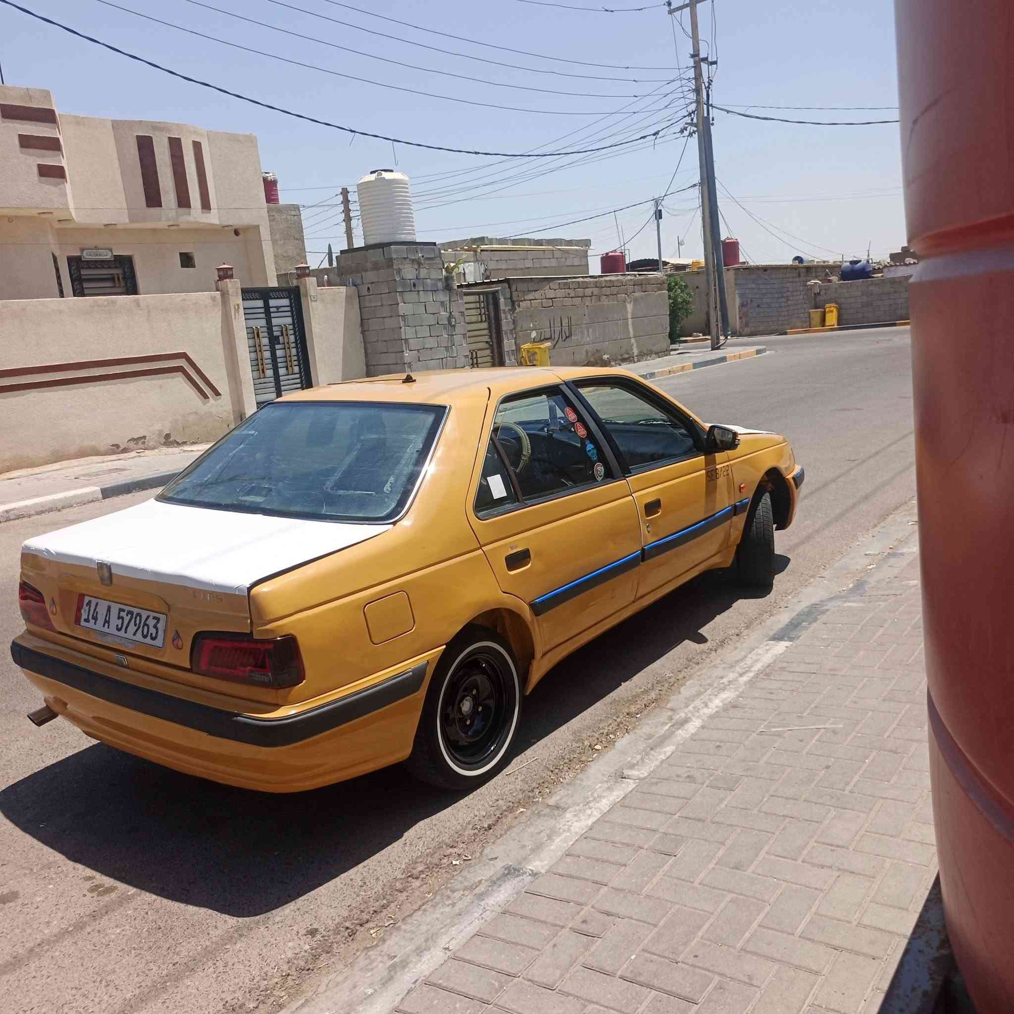 السلام عليكم بيجو بارس موديل 15 للبيع سياره جاهزه تبريد بيليك ثانويه للثلاثين مصفره هيئه وغرامات حداده جديده تخم تاير السياره ملقطه السعر 35 وبيها مجال انا وانا بصره قبل حي الشهداء ***********
