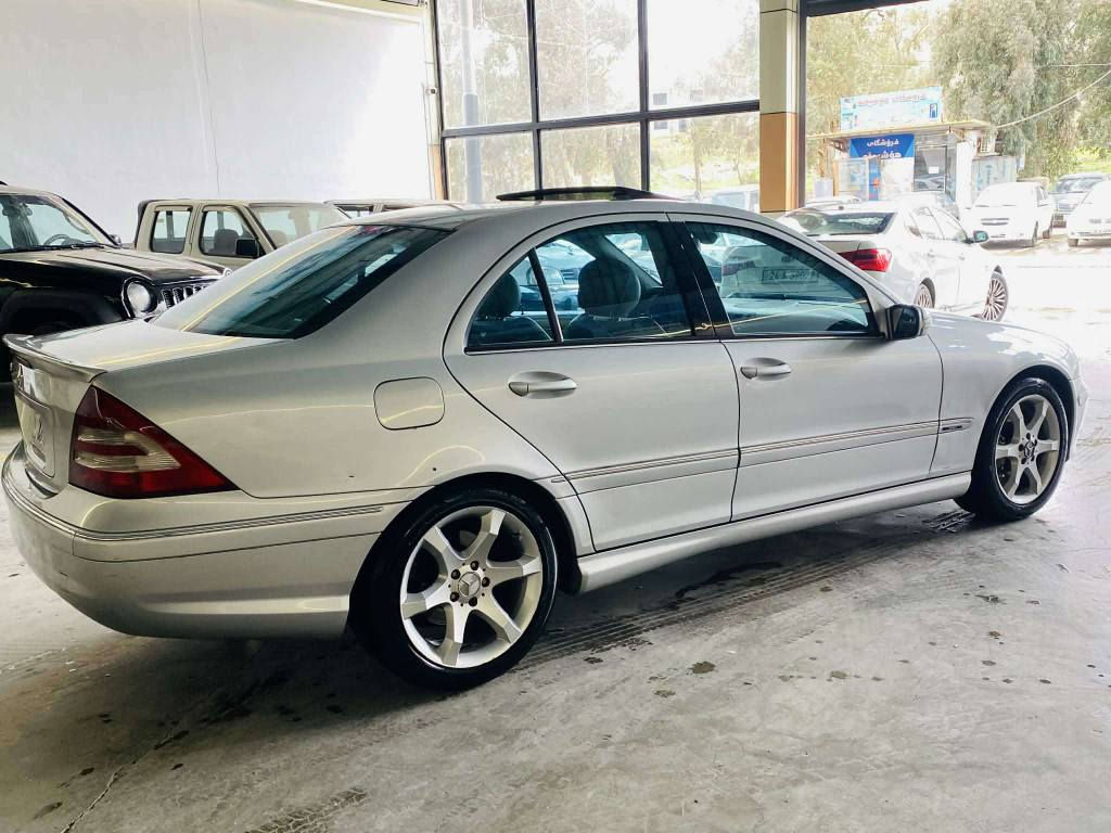 MERCEDES BENZ C230 2007 v6
نموونەی جوانی قەپات قەپات موسەفات 
مەکینە و گێڕو اکسل و تبریدو کارەبای هەموو گیانی بە شەرتە چوار ویل وتایەی لۆک 
سەیارەکە ڕەقەم بغداد ی ئەسڵی سەنەوی عاج بەناوی شەریکە وەیە بەناو ناکرێت بە ئەوەلیاتە زەمانی کیشەی مەدەنی، دەکەم سعری68گەڵاوکەمێک مجال شوێن تەق تەق
(***********) (***********) كويسينجاك, أربيل
