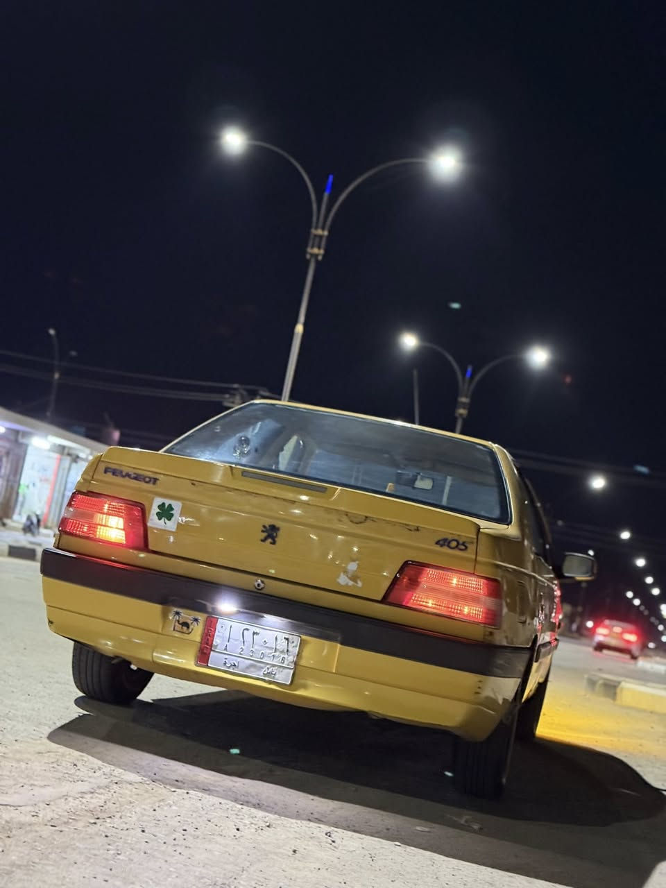 لام عليكم بيجو 405 موديل 2013
سياره جاهزه تخم تاير حداديه باتري جديد 
تبريد نقصه فقط غاز منضومه كله جديده 
مراوس فقط بسمند او بيجو بارص مكاني دوانيه 
رقم موبايل ***********

