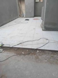خلفه سيراميك ومرمر وبورسلين اللواح جداري ارضي بايات شغل درجة اولى اشرا...