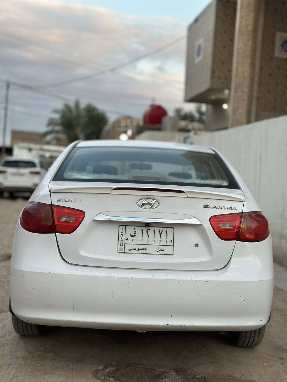 النترا 2011  -محرك1600 -
تبريد شغال -وسنويتها لل2027-بيها  قطعتين 

ﺑ 108 وبيها مجال
***********
