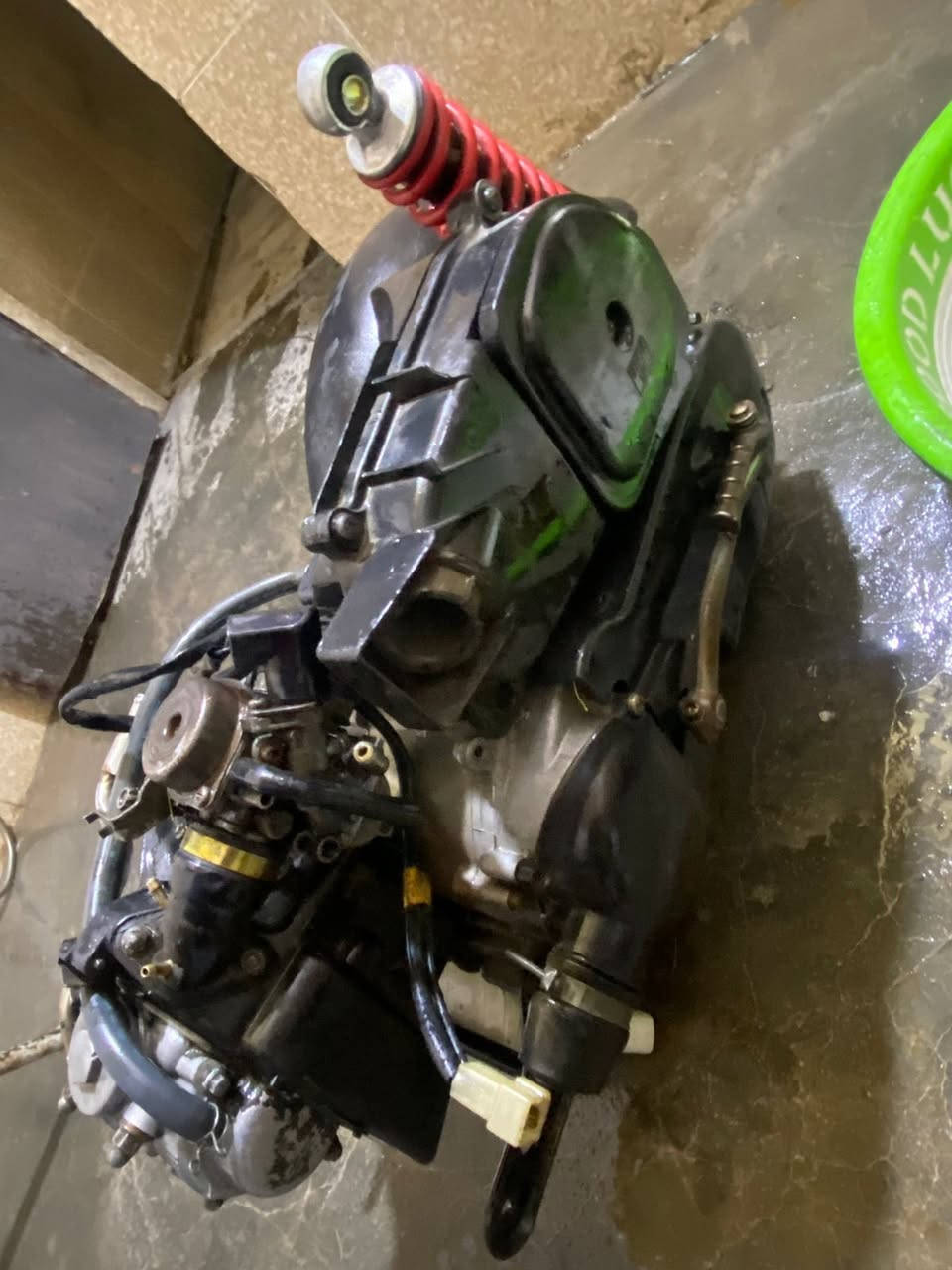 سلام عليكم مكينة ماكس بلاد ٤٩ تجفيت جديد بعدهة اصلا ما ساحكة وناعمة كاملة كاملة كاملة مكفولة من نضوح والتبخير سلف وكابريتر اصلي وياهة صالنصة ويل مكاني بغداد الشهداء العبيدي السعر ١٢٠ وبيهة مجال ***********اسف عل اطالة ❤️❤️
