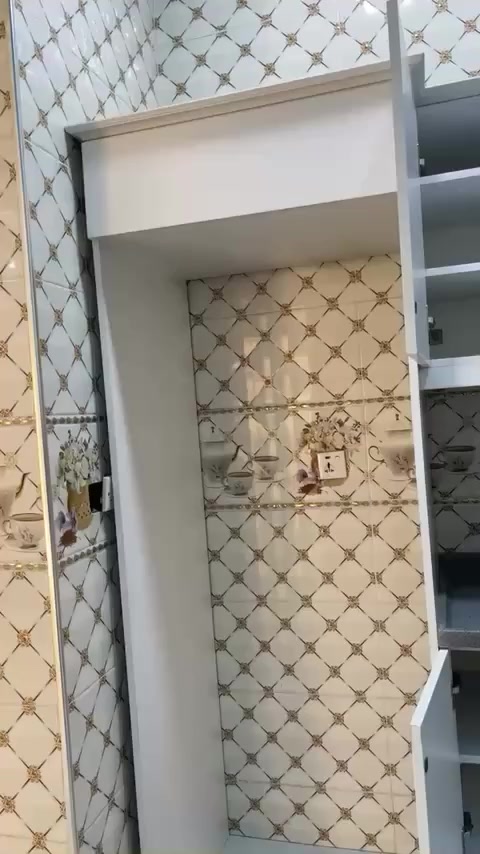 سلام علیکم کەوانتەری دروستکراوی مادەی MDF شتێکی پاکو خاوێن کەم بەکار هاتووە بەرزی ۱٨۰ درێژی ۲م نیو خاوەنی پارەیەکی زۆری پێداوە نرخی ئێستای ٥۳۰ مامەڵەیەکی کەم شوێن هەولێر بۆزیاتر نامەبنێرن لەخزمەتانداین


**إذا كنت صاحب هذا الإعلان وتريد حذفه لأي سبب، رجاءا أرسل رسالة إلى الدعم الفني**