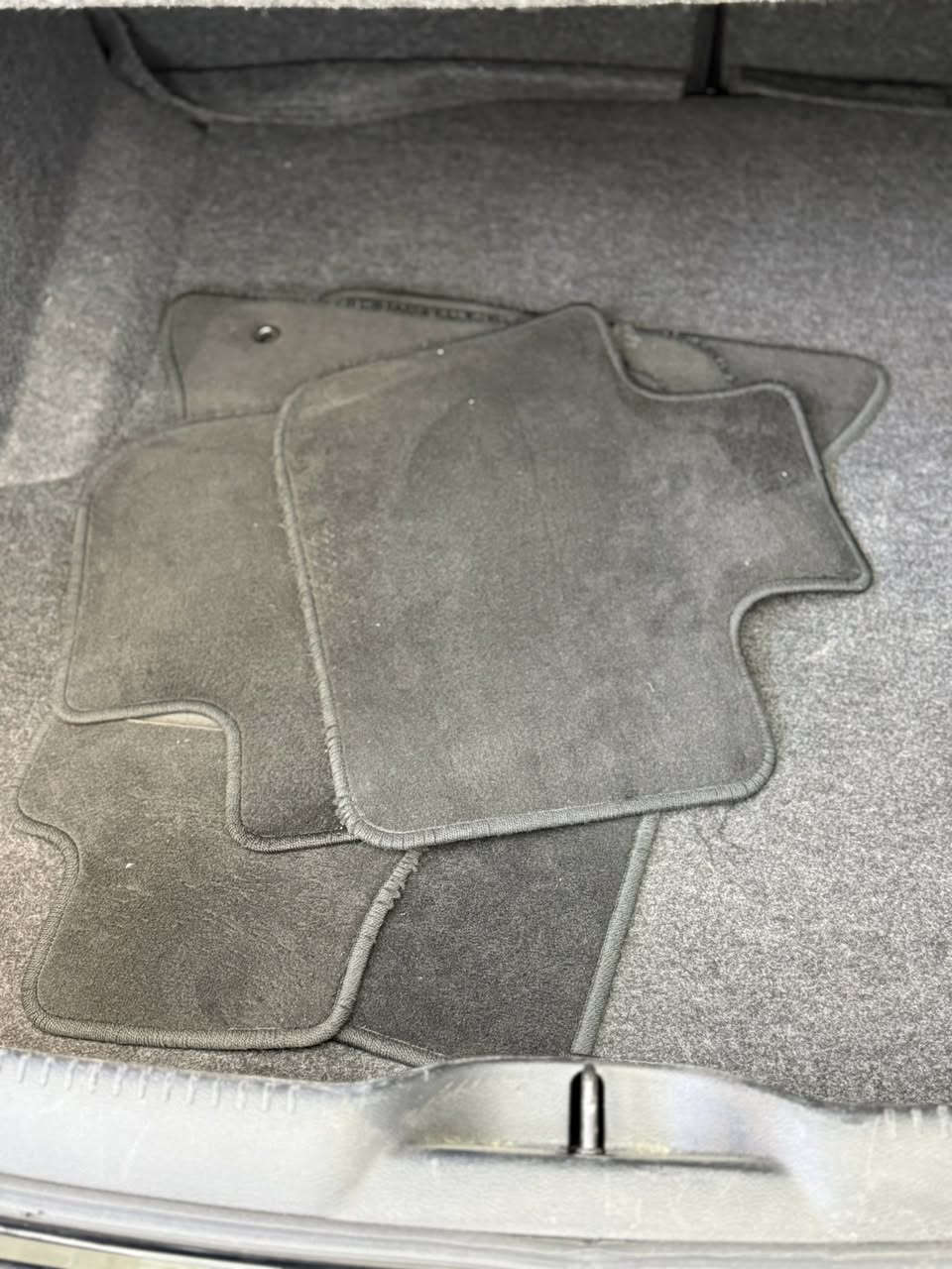 اوباما 2023
مغلفة ppf 
رقم أربيل بأسمي سنوية 2030
Chrysler 300s 
رادار 
كندي كلين بعدها كارتون
ماشية 24000 كيلو 
محرك 6 سلندر 3600 
تحويل مباشر سنوية ٢٠٣٠ 
هزة جديدة 
كلين تايتل 
مكفوله كفاله عامه
فول مواصفات 1/1
بانوراما
كشنات تدفئه وتبريد
كشنات الخلفيه تدفئه
ستيرن تدفئه
تحكم ستيرن
شفتات بلستيرن
رادار امامي خلفي وجانبي
نقطة عمياء
حساس خلفي وامامي
تدفئه وتبريد قطعتين امامي وخلفي
اشاير بل مري
كشنات كهرباء
ستيرن كهرباء
سكليتر و لبريك كهرباء
* مصابيح امامية زنون مع بلوجكتر LED
* ويل قياس 20 أنج .
* شاشه كبيرة مع نظام ملاحة نفكيشن GPS .
* سستم صوت كامل مع دمام خلفي
* كراسي جلد طبيعي شعار S
* تشغيل عن بعد . .
* محدد سرعة . .
* كاميرا خلفية دوارة.
* مرايا رادار مع ترحيب متحسسة للاضاءة
* دخول ذكي (بصمة) .

بصمتين مالت الشركة 
مكاني بغداد 
متوفر اتصال 
واتس 

*********** ابو مصطفى
