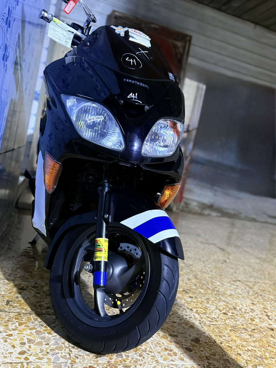 ‏سلام عليكم ورحمة الله وبركاته Forza فورزا للبيع صفر ثمانية￼ ‏دراجة مقفولة كفالة عامة حتى من الشط كير 7 لايت زنون ￼ بصمات اثنين دراجة لمبة دراجة كلش جديدة اللي يأخذها و الله ترحم لي مكان الدراجة الناصرية حي الشهداء رقم الهاتف *********** سعر الدراجة 12 ورقة أو وبيها مجال بسيط ￼
