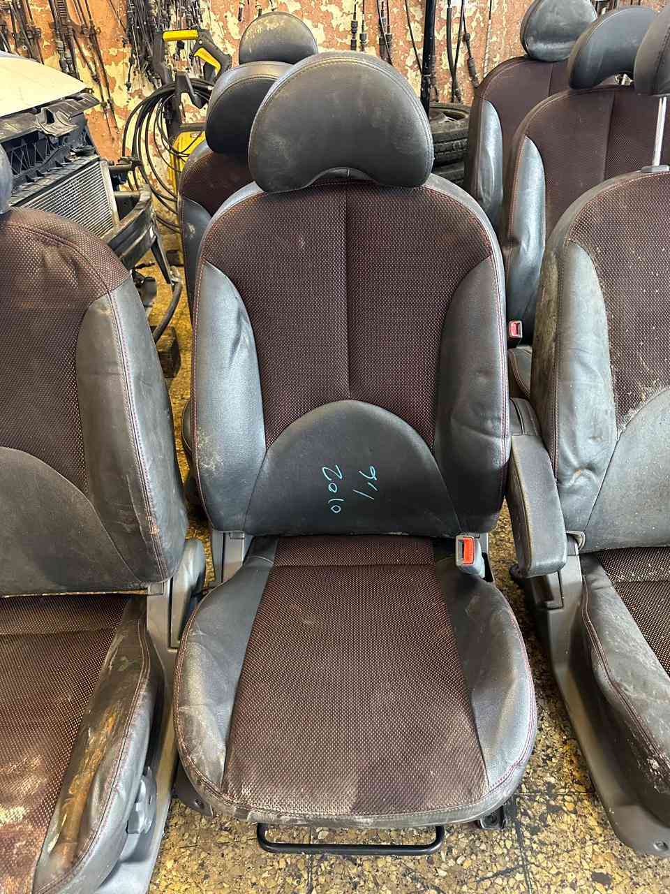 تم وصول حاويه جديده الى شركة ماهر الحجار غرف ريو 2010 برايد 
البيع جمله+مفرد 
يوجد توصيل لجميع محفضات العراق
للتواصل: ***********……‭٠٧٥١ ٨٠٩ ٤٧٦٤‬….. ‭٠٧٧٤ ٤٤٣ ٣١٤٤‬
