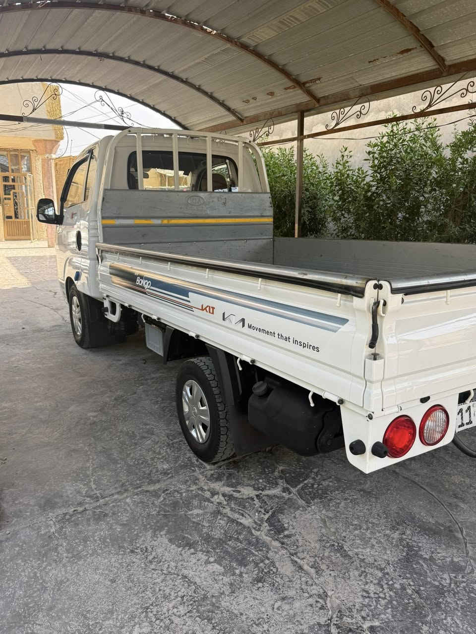 لبيع كية عموشة رقم بغداد دولي جديد 2023
سيارة جديدة مكفولة تبريد ثلج ❄️ سبير منازل مال شركة
معروفة موصفات سيارة دشبول نفخ شاشة
تحكم ستيرن مسستمة سيارة اط نقص مبيهة 
محرك 2700 سعر 147 وبيهة مجال الشراي 
مكان سيارة بغداد عويريج 
لستفسار ***********
