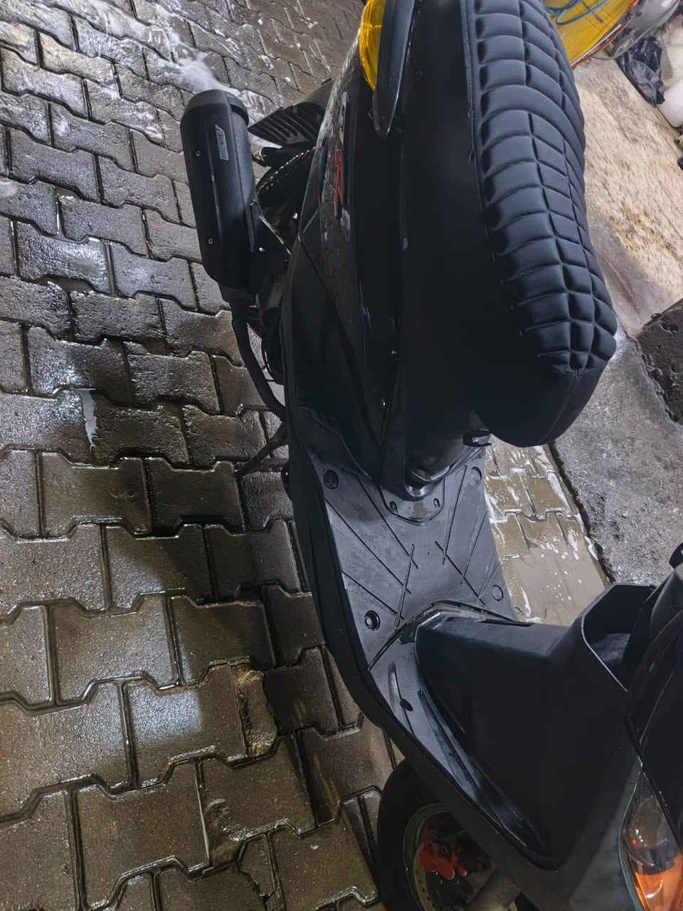 سلام عليكم ماكس ثعلب قبل شهرين نازله رمبه أوراقه ضايعه اتكفلك سرقه من كل شيء دراجه كلش نظيفه مكانه الحريه السعر ٧٥٠ وبيه مجال ***********
