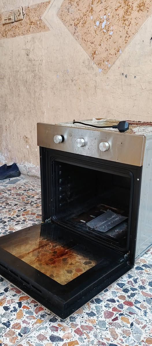 طباخ غاز بلتن نظيف مستخدم فترة قليلة للبيع مواصفات عالية للتواصل على الرقم التالي ***********واتساب
