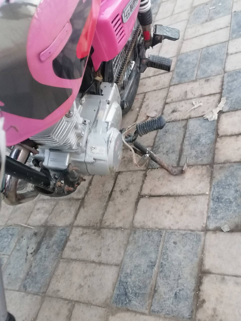 السلام عليكم
دراجه تايكر
موديل 20 
بدون اوراق مكفوله من السرقه
دراجه كامله ماناقصها شي
شغاله نص هندر 
سعرها 275 وبي مجال 
مكاني واسط الزبيديه شراي خاص وبخدمتك


**إذا كنت صاحب هذا الإعلان وتريد حذفه لأي سبب، رجاءا أرسل رسالة إلى الدعم الفني**