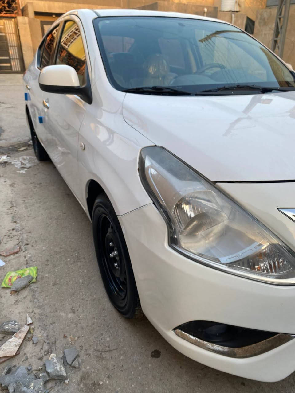 سلام عليكم
نيسان صني هندي بليته زركه ٢٠٢٢ سنويتها تنتهي لل٢٠٢٧
كفاله عامه لا صبغ لا بارد لا تبديل عده شخط بلباب
السعر ١١٥ 
البصره المعقل
***********
