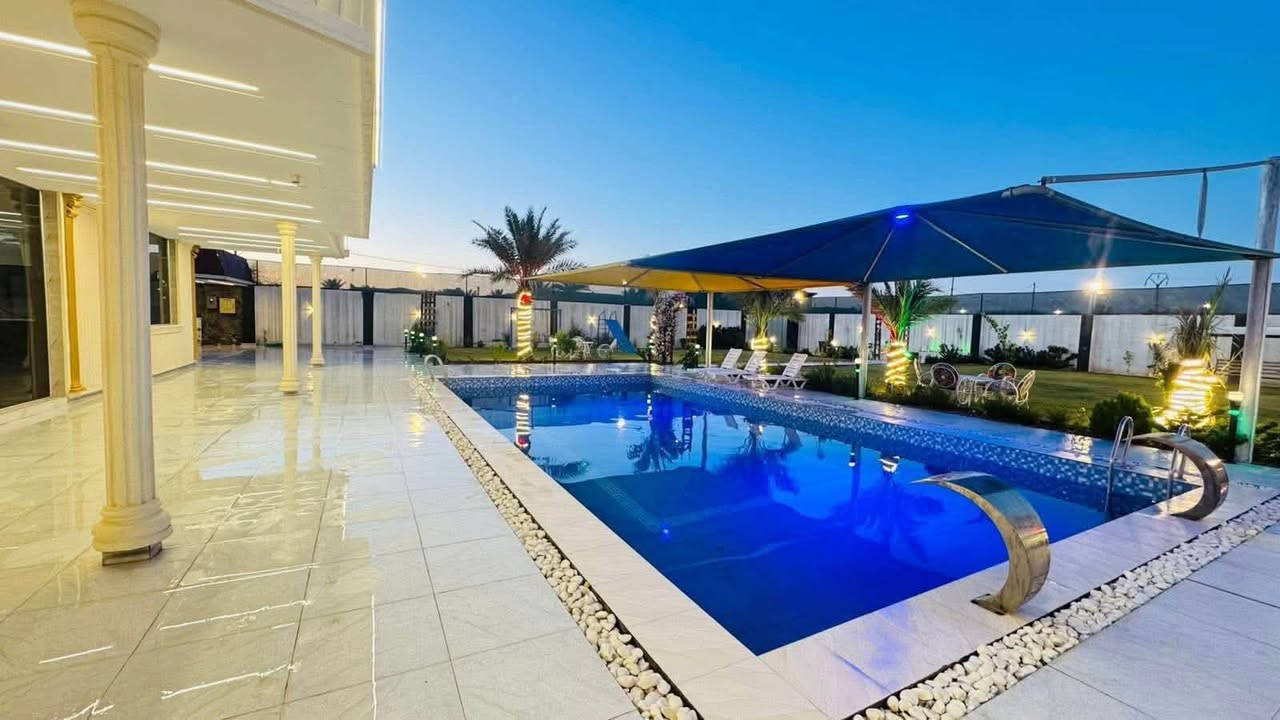 � منتجع تويتي 🌴 علما المنتجع موثقه في التطبيق اجرلي 

إذا تدورون على الراحة والخصوصية والأجواء الحلوة فوجهتكم منتجع تويتي ✨

🏊‍♂️ مسبح نظيف ومهيأ
🌳 جلسات خارجية مريحة
🏡 أجواء عائلية وشبابية
🎉 مناسب للمناسبات واللمات والأعياد
⚡ كهرباء وخدمات متوفرة
🧹 نظافة واهتمام بأدق التفاصيل

اقضوا أجمل الأوقات ويانا واستمتعوا بيوم مليان راحة ووناسة بعيدًا عن ضغوط الحياة.

للحجز والاستفسار راسلونا على الخاص أو اتصلوا بنا.
منتجع تويتي… راحتكم عنواننا � ‭***********‬
علما منتجع موثق بالتطبيق اجرلي
