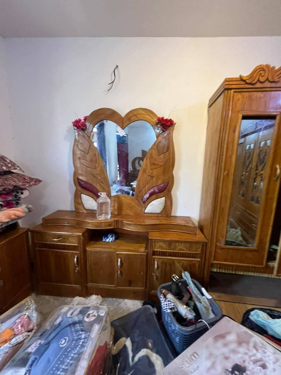 السلام عليكم غرفه نجاره صاج عراقي نضيفه موديل حديث مستخدمه شهر  ***********
