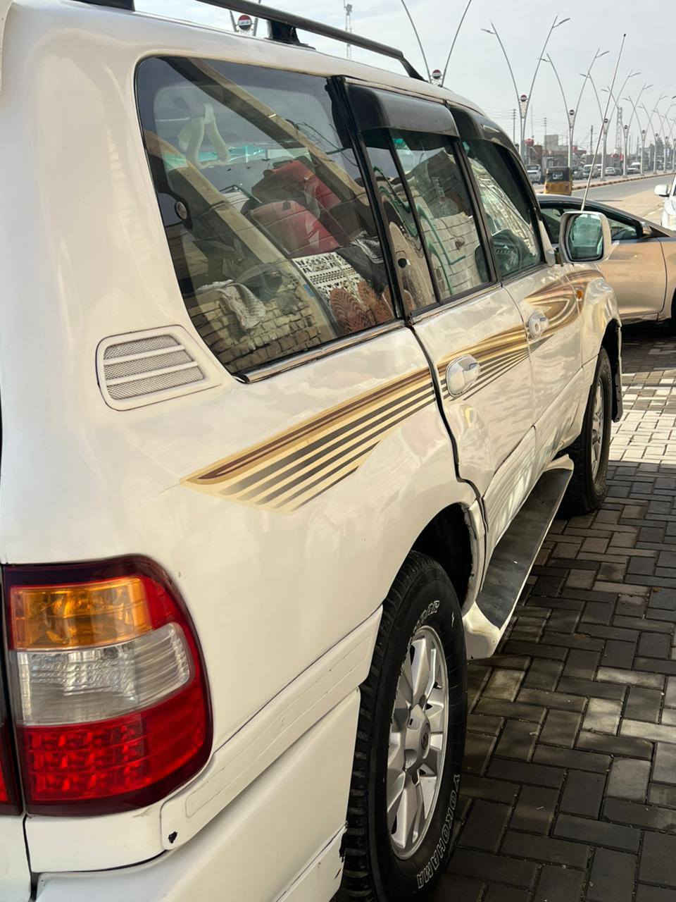 سلام عليكم لاندكروز ٢٠٠٣ محدث ٢٠٠٧مصبوغه عام الضرر صفحه اليمنه رقم بغداد مكانه بصره كير كارتون ستوه شديته١٥ ورقه مكينه ٦ سلند نظيفه+حداديه جديده تبريد ثلج كهربائيات وسنويه ٢٠٢٧سعر ١١٠ سياره  وبيه مجال متعوب  عليه حيل  الشراي رقم ***********
