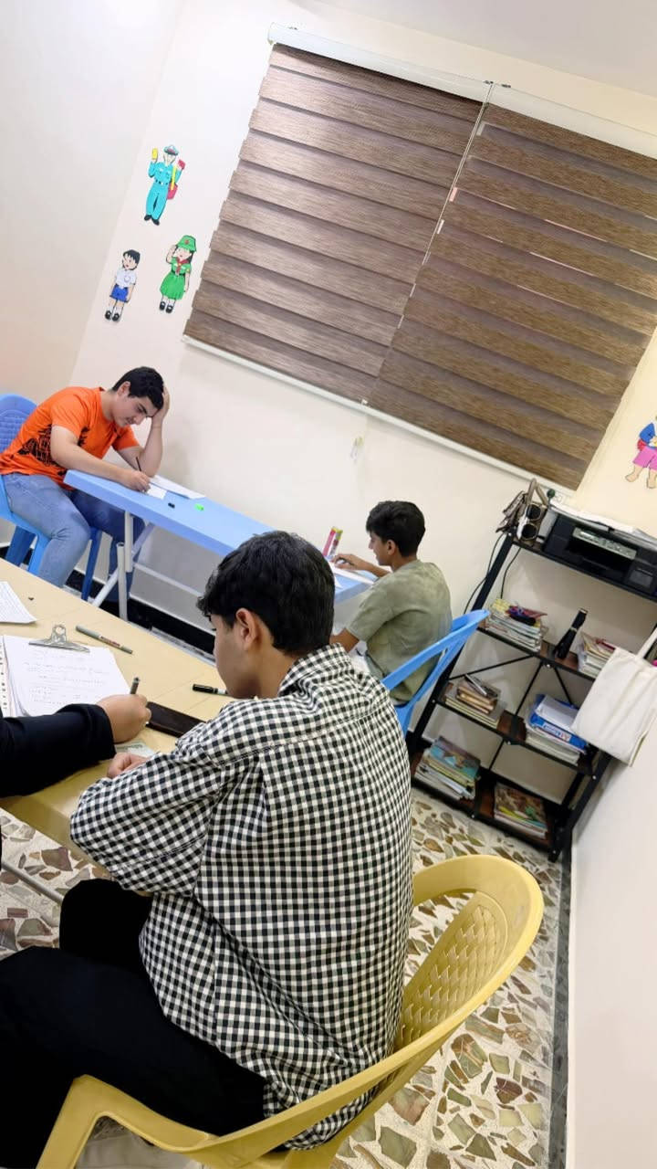 📚 مستمرين مع طلبة الثالث المتوسط
بالمراجعة المكثفة والتحضير للامتحانات الوزارية ✨
شرح مبسط • متابعة يومية • حل أسئلة وزارية • تركيز على أهم النقاط

مع الـست زهراء الحسيني والست امنية فراس القيسي🌸
لضمان أفضل النتائج والتفوق بإذن الله 🤍

📍الوزيرية
📞 ***********
📞 ***********
