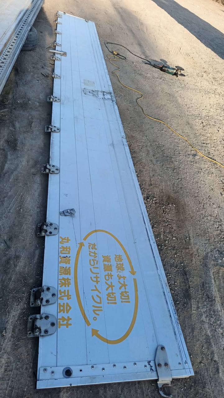 سلام عليكم للبيع صفاح, 70طول سته وربع مكان كوت رقم ***********
