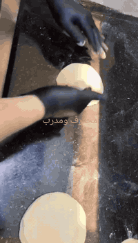 السلام عليكم يوجد شيف مناقيش بيتزا وخبز منفوخ درجة اولى خبرة قوية جدا 
ومتمكن في عمله حيثو للتطوير العمل من كل الجهات جاهز لفتح هذا المشروع للاصحاب العمل هنا في بغداد مثل هذا الفيديو يلي حابب يفتح هذا المشروع يتواصل معي بالخاص وفاتح دورة تعليم في منطقة بغداد يلي رايد يسجل بيها يتفضل التكلفة محسومة ومدة الدورة شهر وكل الهلا بالجميع 
للاستفسار . اتصال حصرا او خاص 
***********
