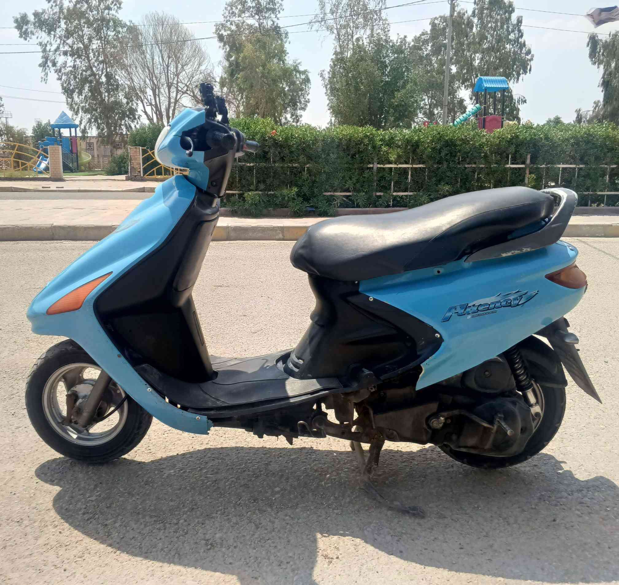 للبيع دراجه فراشه ياباني جاهزه محرك السعر 250  جاهزه       للعلم محرك جديد الحي. ناحيه البشائر الاتصال ***********
