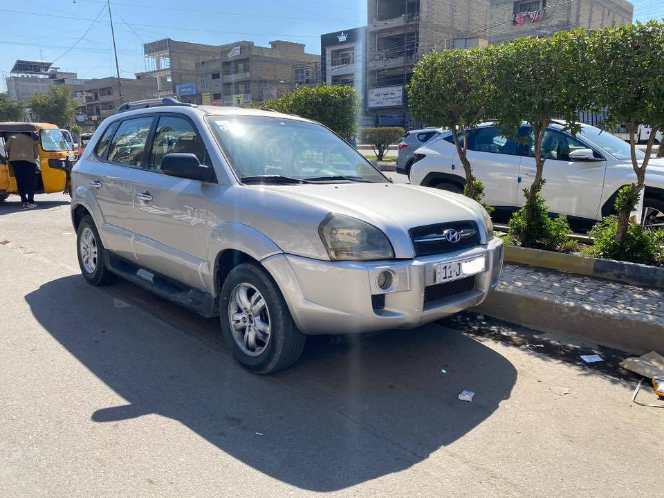 توسان 2007 خليجي
محرك 2000 دوش

تبريد ثلج

ارقام وهزه جدد شرط تحويل 

حساسات خلفيه 

سياره احلى من الصور  وكلشي واضح بلسونر 

السعر 96 وبيهه مجال بسيط 

للستفسار ***********
