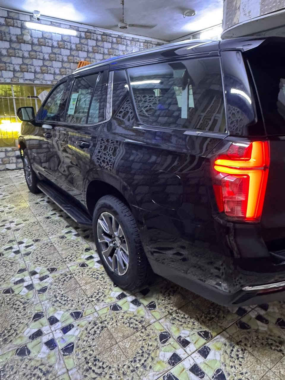 السلام عليكم تاهوخليجيه  موديل 2024 وكالة المنصور مكفوله كفاله عامه مواصفات LT  السعر 520 وبيه مجال مكان السياره بصره ***********
