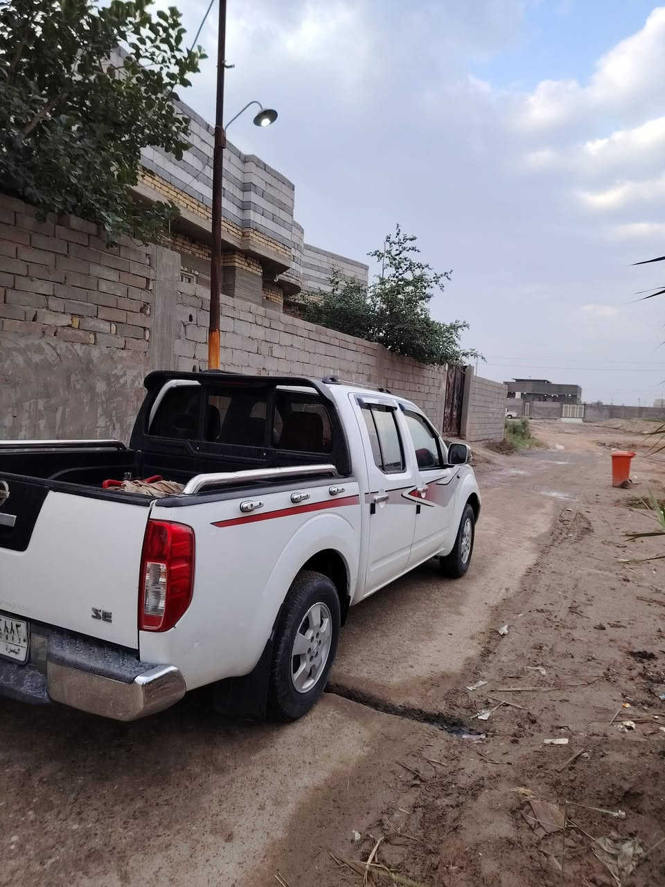 السلام عليكم نيفارا 2009محرك مجفت ياباني اصلي سنويه 28شهر 6 سعر ٩٠ وبيهه مجال عنوان البصره الهوير تلفون ***********
