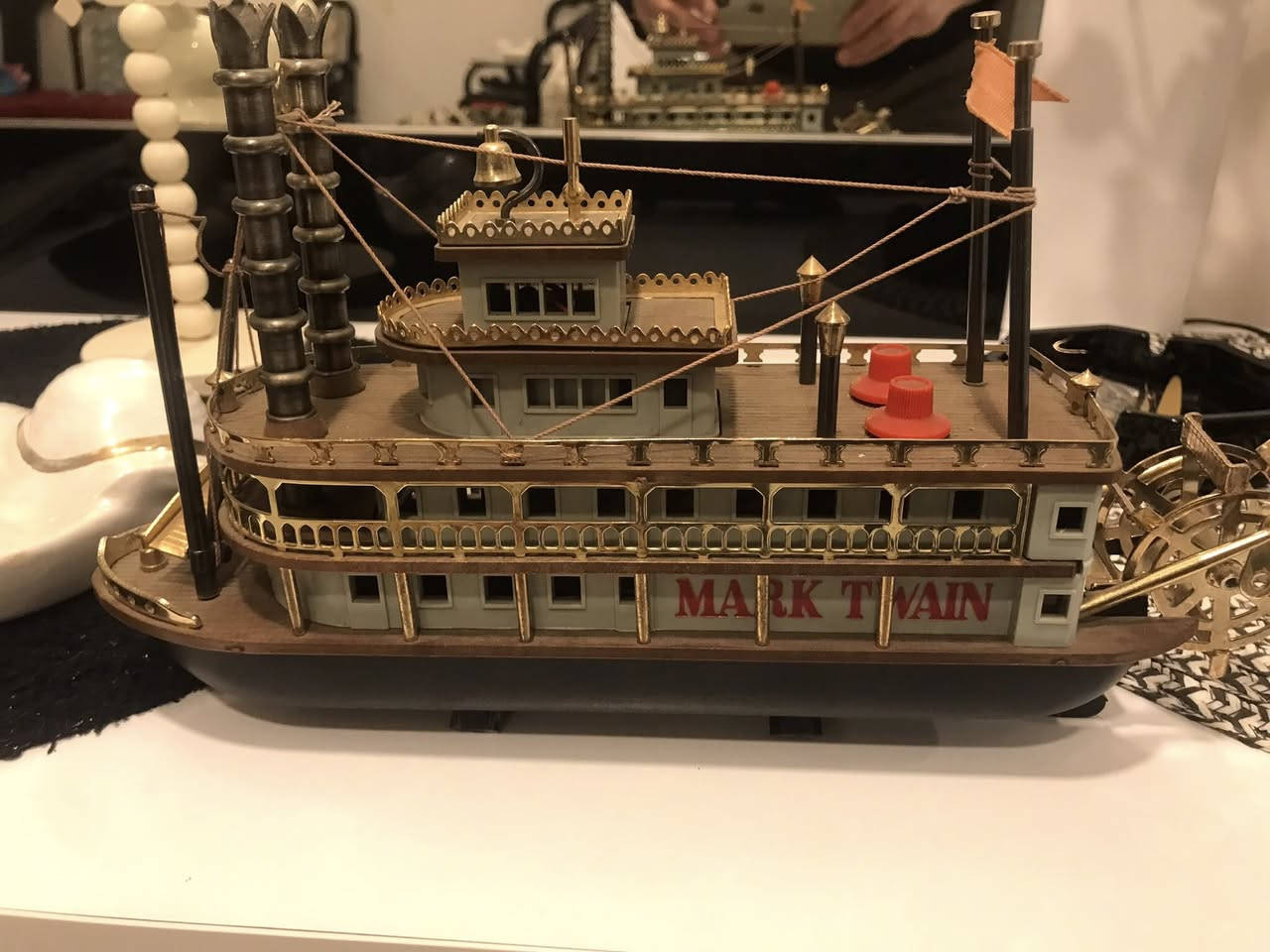 سفينه ارتفاع ١٧ طول ٣٠ بيها راديو قطعه من النوادر سعر ١٠٠ الف


**إذا كنت صاحب هذا الإعلان وتريد حذفه لأي سبب، رجاءا أرسل رسالة إلى الدعم الفني**