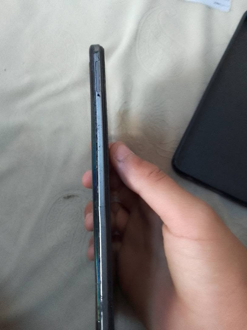 Realme8 هیچ حیبێکینیە تەنها شاشەی غێمە.         128GB أربيل, العراق


**إذا كنت صاحب هذا الإعلان وتريد حذفه لأي سبب، رجاءا أرسل رسالة إلى الدعم الفني**