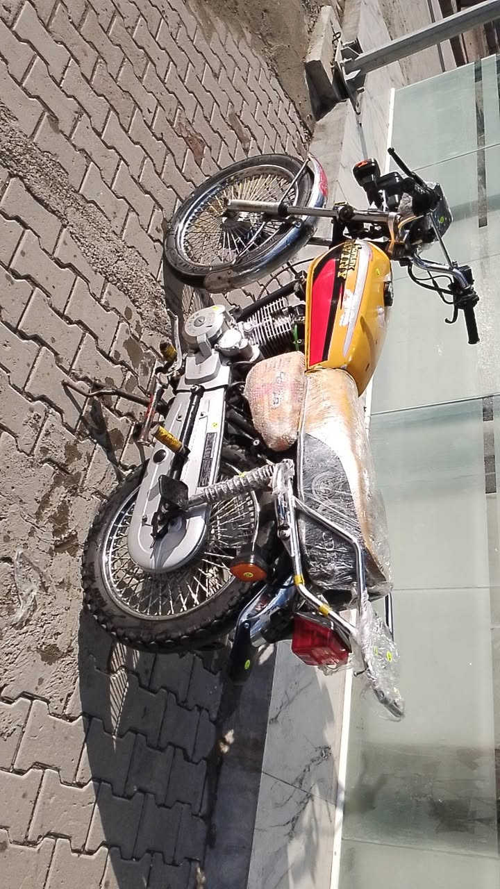 سلام عليكوم عندي هاي درجه لل بيع موديل 2019 كهربائية كله شغال مكاني كركوك فيلق سعر 375 سافين 5كير الي مو شراي لايكتب رجاء وتحياتي عله كروب ***********
