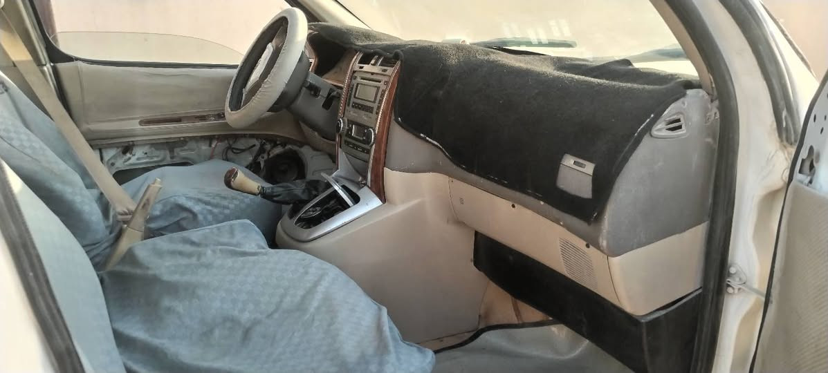 للبيع او مراوس ب شيري عاليه
فتون موديل ٢٠١٤ رقم ميسان سيارة جاهزه من كل شي مابيها نقص فقط تبريد سيارة نضيفه لون ابيض ١١راكب بيها منضومه غاز يعني تنسه صرف اقتصادية حيل تفويله مالتها ١١ الف بيها ضربه بل جاملغ الأمامي عكس سايق وتكمه رايدها ب ٦٥ بيها مجال
سيارة رقم انكليزي مصفره هيئه و ضريبه وكل شي ماعليها سنويه تنتهي ٢٨ باسمي تحويل مباشر 
مكان السيارة الرمادي
رقم هاتف وات ساب
***********
