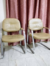 كراسي • عدد ٢ • توصيل