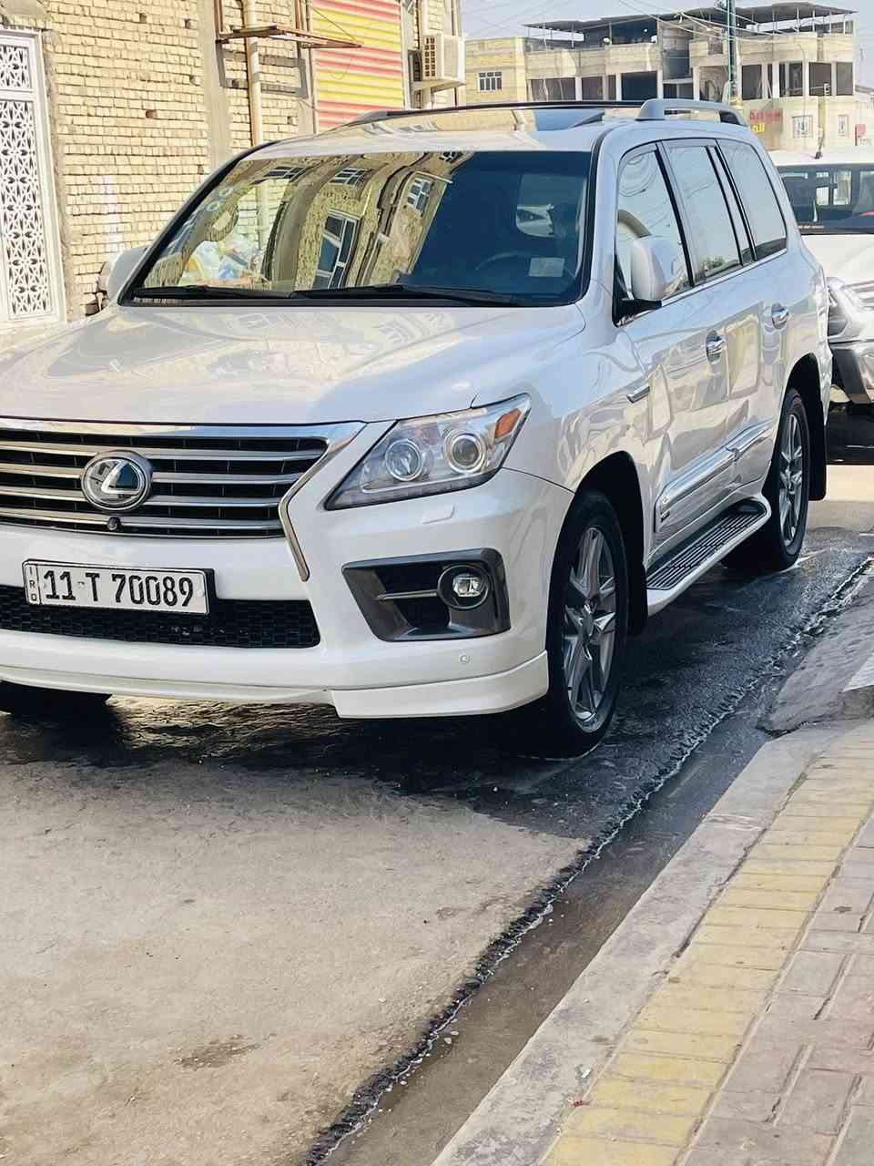 السلام عليكم
لكزز بريم اصلي موديل 2011
سياره جاهزه من كلشي رقم بغداد
أنكليزي سياره بريم فول مواصفات 
داخل مشمشي المرغوب 
تخم تاير مرايات شفط كشنات كهرباء 
تدفئه وتبريد كامرات 5سياره جكات 
5بصمات بيبان حساس خلفي وأمامي 
السياره جديده السعر 340وبيه مجال 
مراوس أو بيع مكان بصرة ياسين خريبط 
الرقم ***********
