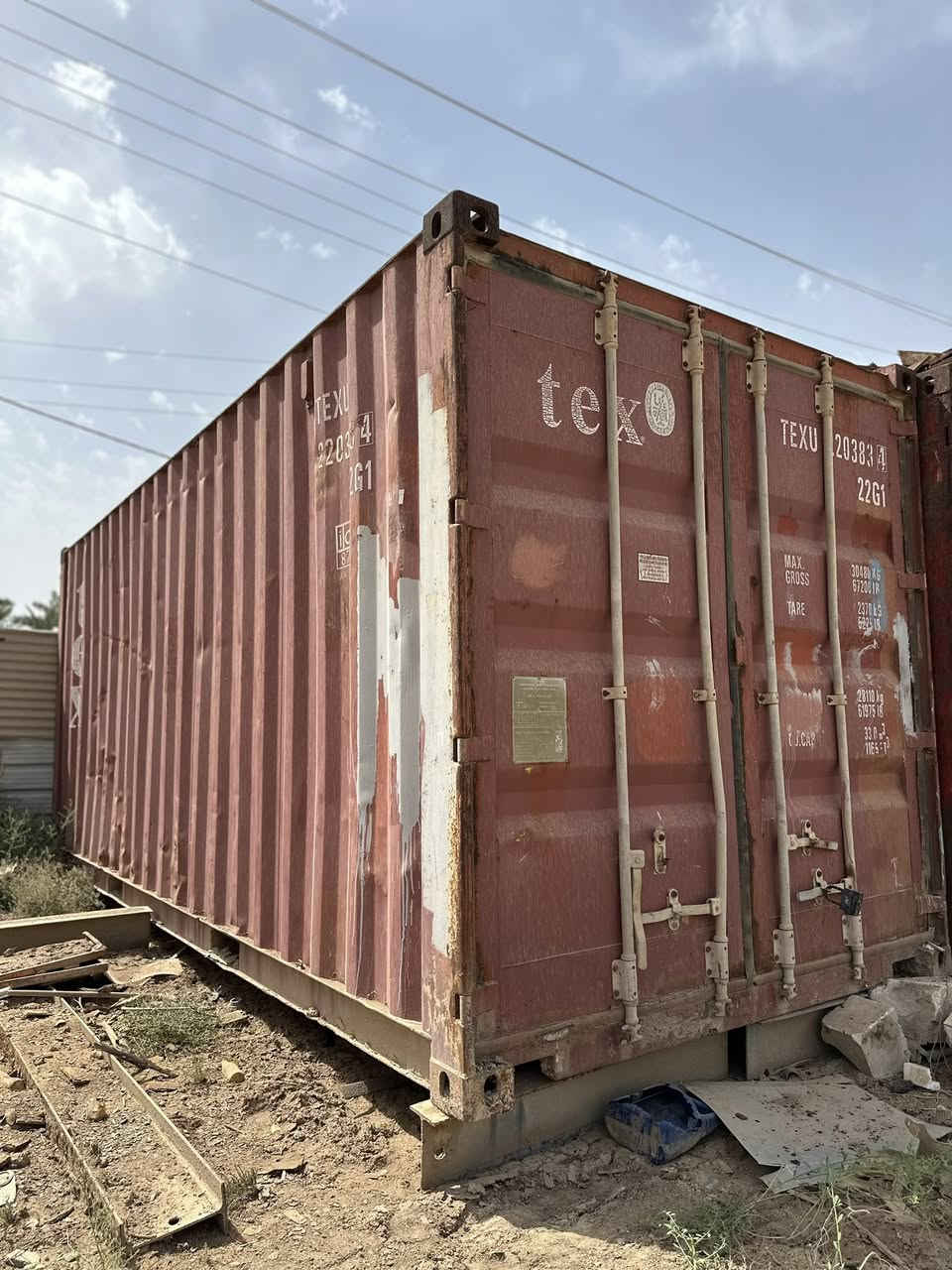 للبيع حاوية نظيفة 👇🏻 الطول 6 متر 
المكان البصرة ( قضاء الصادق ع ) 
للتواصل ***********
