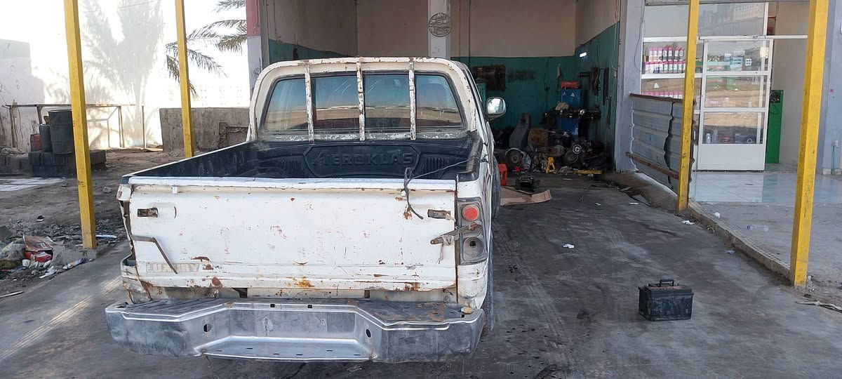 السلام عليكم سيارة البيع كنو بدون موديل 2008 السعر 12وبيه مجال الستفسار اكثر ***********
