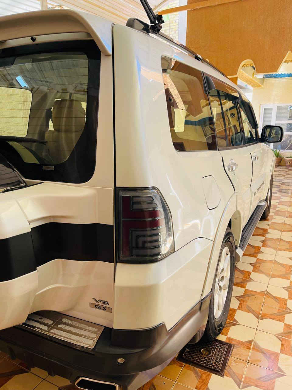 السلام عليكم باجيرو حبتور فول الفول محدثه ٢٠٢٠ داخل وخارج شاحن واير ليس مكينه ٣٥٠٠ المرغوب الموصفات فول مكينه كير صدر تبريد كله كفاله الكشر فقط شبر جاملغ أمامي الباقي كفاله السعر ١٤٨ وبيه مجال السياره نضيفه كلش الاتصال ***********  مكلف بلنشر
