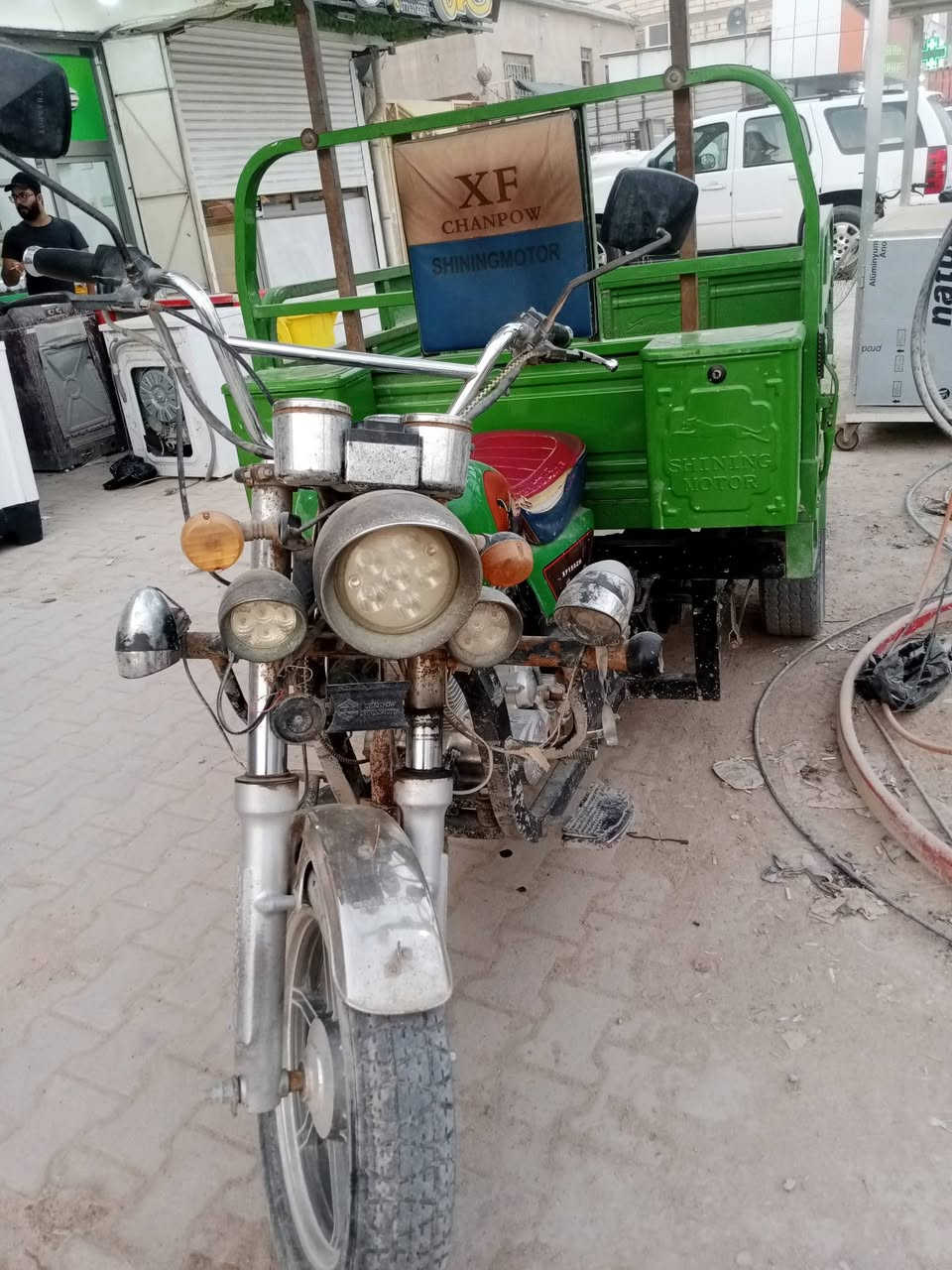 سلام عليكم ستوته كربلائيه ستوته نضيفه بس صفاحي نفس ماموضه كهربائيات شغاله شاصي مكفول اوراق بسمه اتاخذ كبل تحول بسمك سعره ،،،، مليونين ،،، وبيه مجال مكاني تنومه شط العرب ،، رقم الهاتف ،***********
