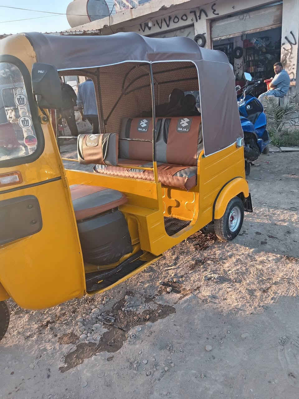 تكتك 18 شهر 11 تكتك مصبوغة جمالية مكاني المفرك مكتب بيروت ***********
