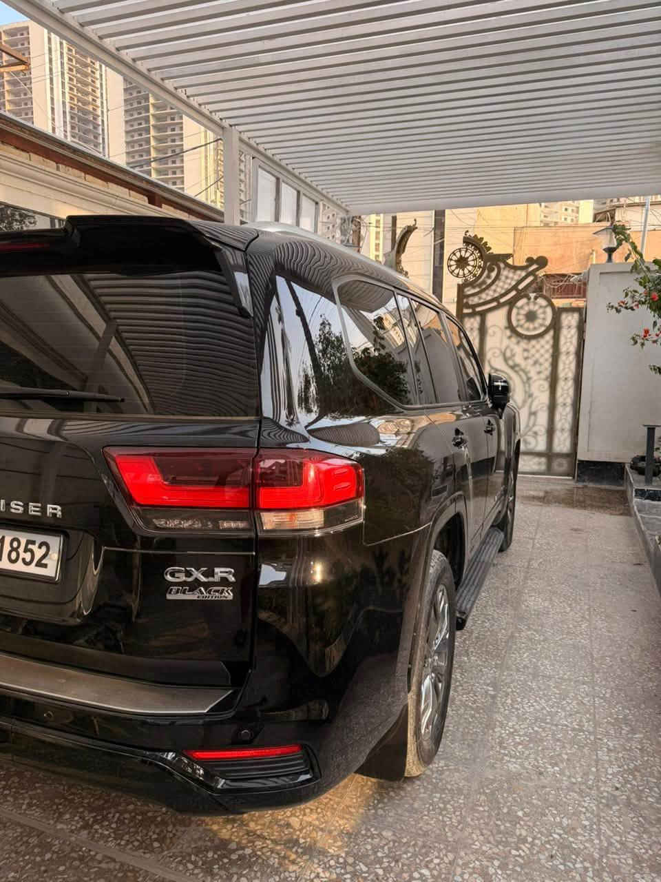 تويوتا لاندكروزر 2024 GXR
فول BLACK.EDITION Twins turbo 

ضمان شركة جيهان 

تويوتا لاندكروزر تون تيربو  2024 بلاك ايديشن
السيارة مغلفة ppf
* الفئة: GXR أم ضمان

* العداد: (٢٩ ألف كم)

* ضمان تويوتا العراق ساز شاشات تطبيق

* رقم أربيل باسمي

* اللون: أسود

* محرك 6 سلندر

* عدتها مال الشركة بالكامل موجودة

* بصمة تشغيل عن بعد

* بصمات أبواب

* إنارة خارجية ترحيبية مع إنارة أرضية شعار

* شاشة ديجتل

* 4 كاميرات (360 درجة)

* فتحة سقف (سلايد)

* كشنات جلد بيجي

* كراسي كهرباء

* تبريد كشنات

* ثلاجة وسطية

* جنطة كهرباء

* شاحن وايرلس

* حساس أمامي خلفي

* مراي طي كهرباء

* وباقي مواصفات .BLACK EDITION TWINS Turbo (GXR)

مكان السيارة: بغداد

الاستفسار: ***********
