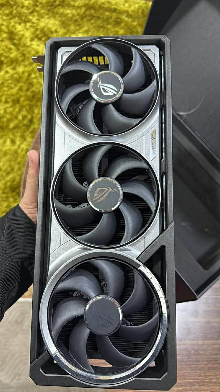 سڵاوی خواتان لێبێت 
کارت شاشە 5090
نوێیە تەنها یەک هەفتە ئیشی کردوە 
زەمانی یەک ساڵی لەگەڵە 
نرخی ٥٧٥٠٠٠٠٠
٥ملیۆن و ٧٥٠ هەزار 
گەیاندن هەیە 
***********
*********** أربيل, العراق
