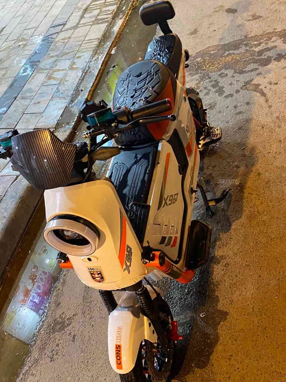 للبيع X90ا
استخدام
15يوم  دراجة جديدة كل قراضهة بل كارتون  
مكاني المدينة ابو غريب 
رقم ***********
