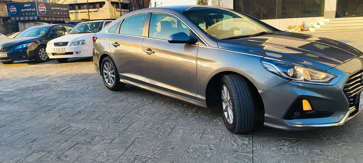 سلام عليكم سوناتا موديل 19امريكي حادثه بنيد بدون دواخل ايرباك ستيرن وبيها 4قطع بخ فقط سياره ليبل واحد عده البنيد مواصفات عاديه رادار شاشه كامره ويل كب كير محرك بلادي 2400 تحويل وكاله ماكو مشكله رقم اربيل بسم شركه ماشيه 83مايل سياره احله من الصور مكاني بغداد السعر 127الشراي يتصل*********** بغداد, العراق
