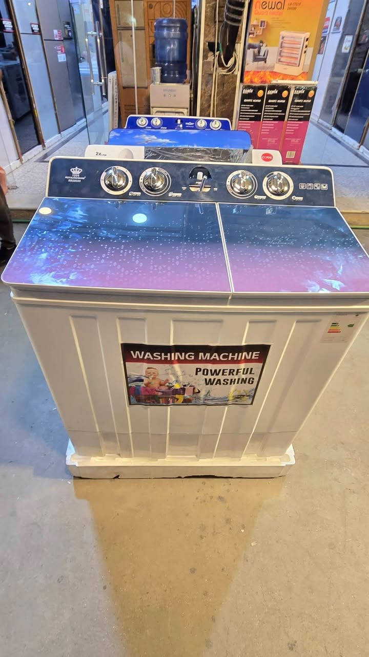 غساله هيتاشي حجم 38 كيلو 

سعر 175 الف 

ديالى الخالص 

***********
