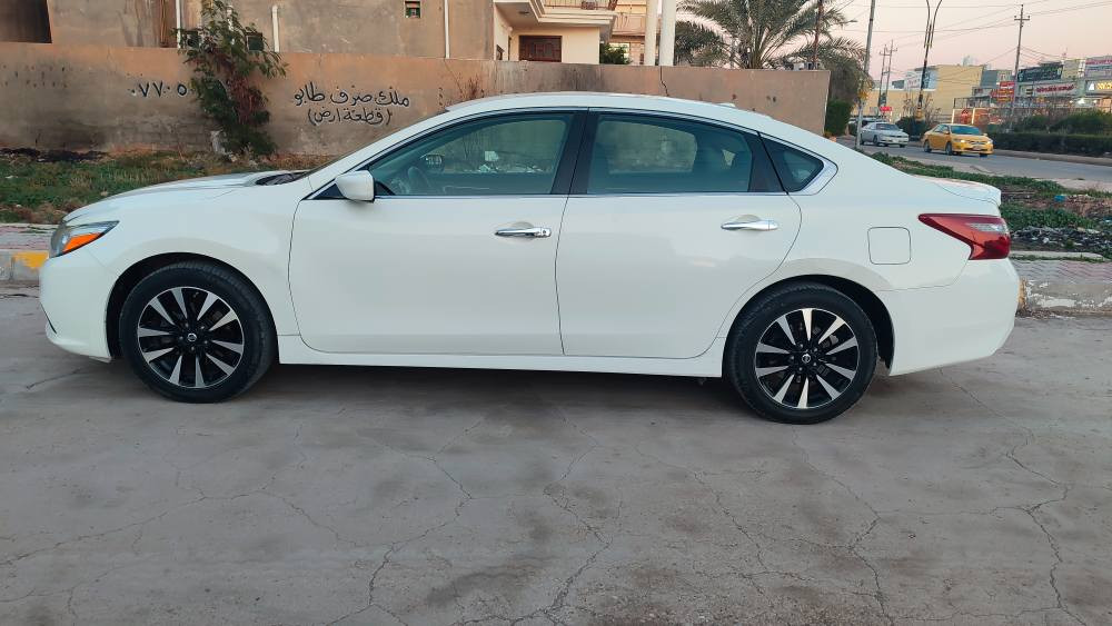 السلام عليكم
نيسان التيما 2018 SV
رقم سليمانية بسمي 

((1N4AL3AP4JC173163))

المواصفات
بصمة تشغيل
بصمة ابواب
مانع انزلاق 
تشغيل عن بعد
تحكم استيرن
مثبت سرعة 
كشن كهرباء
كاميرا خلفية 
ماشية 129
السيارة هزة و سنويه جديدة 
سنويه بسمي 
السعر118 
المكان ديالى خانقين 
 للاستفسار الاتصال
*********** خناقين, ديالى
