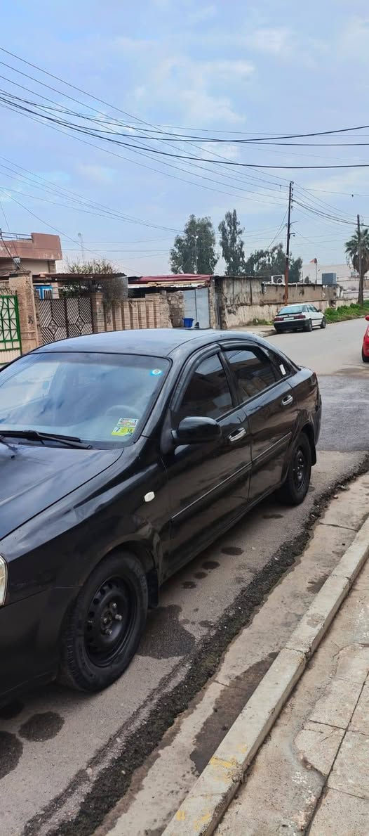 السلام عليكم
اوبترا للبيع... 
موديل 2007 
سياره اسمي 
كوبون بانزين بيها 
سياره مبدل سقف بسبب تحرير فقط 
مبدل جاملغ اليمين نفس لون 
كير عادي 
كير مكينة صافيه
طخم تايرات جديد 
سياره جاهزة كامله
سعر....62 بيها مجال بسيط
*********** ...للتواصل

